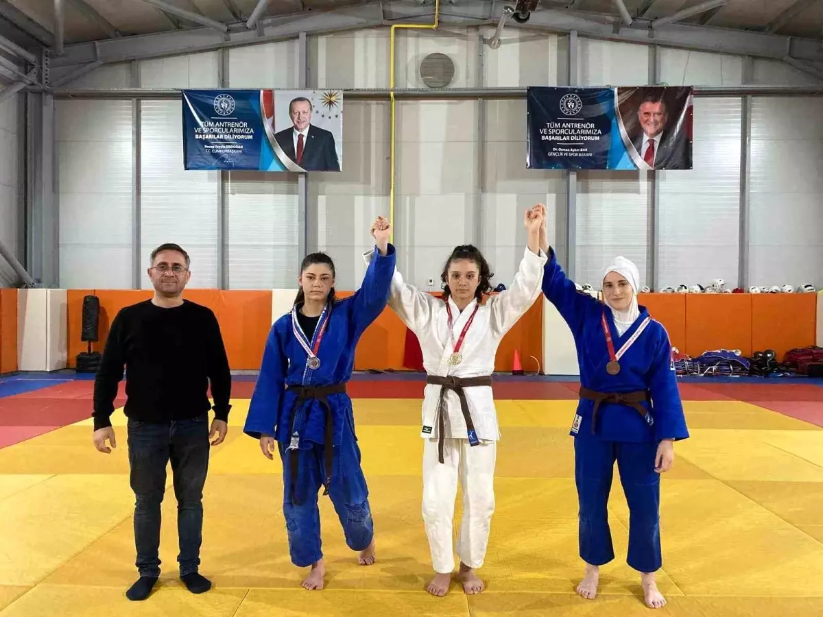 Düzce’de Judo Gençler Müsabakaları Sonuçlandı