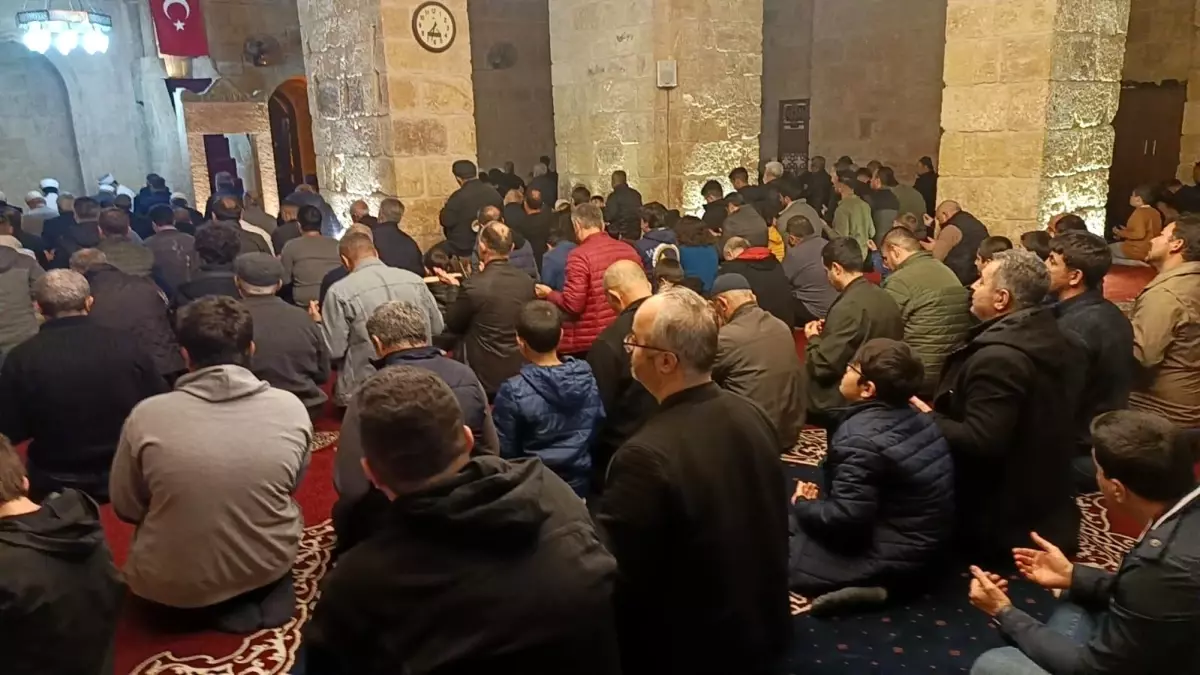 Adana’da Miraç Kandili Coşkusu Hoşkadem Camii’nde Yaşandı