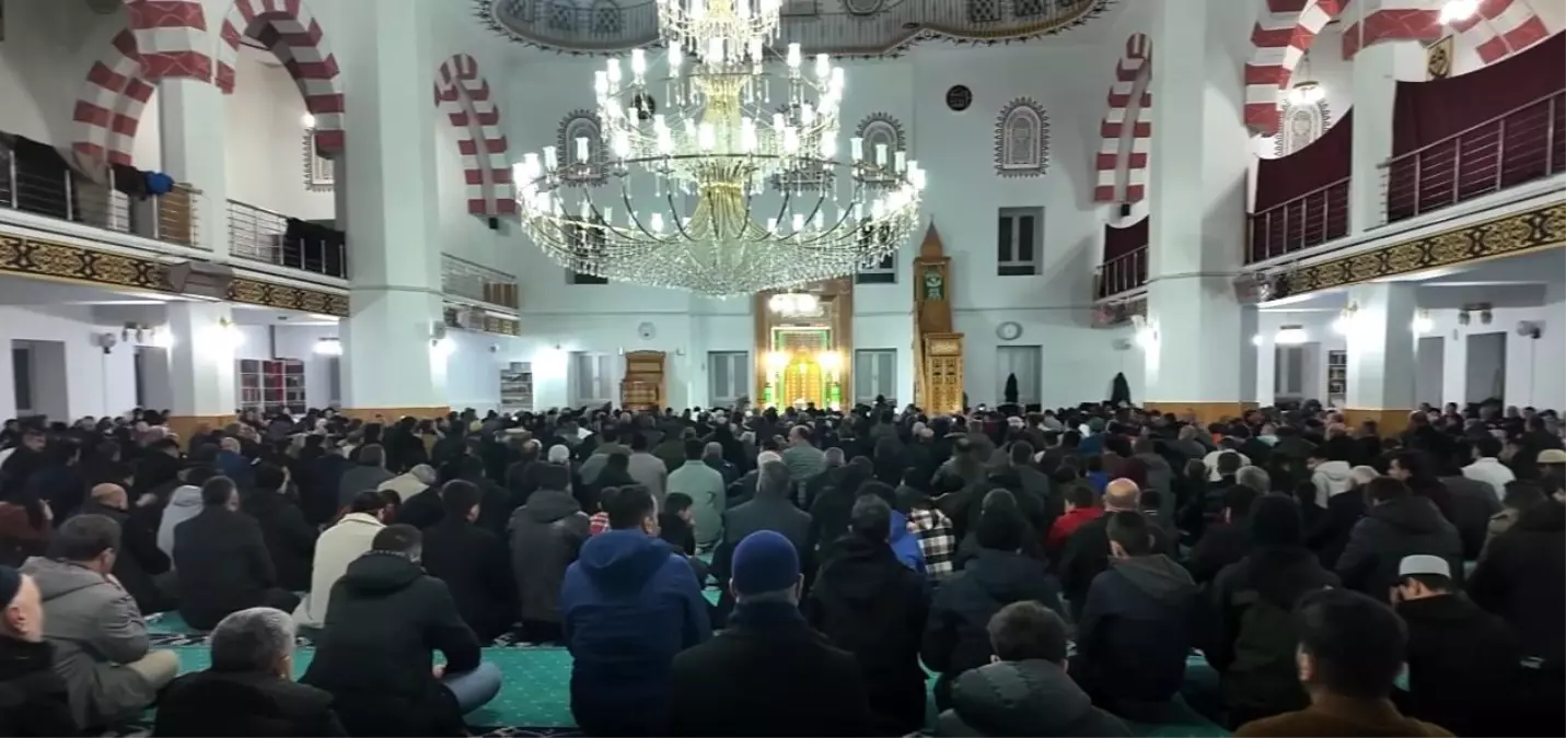 Van’da Miraç Gecesi Coşkuyla İdrak Edildi